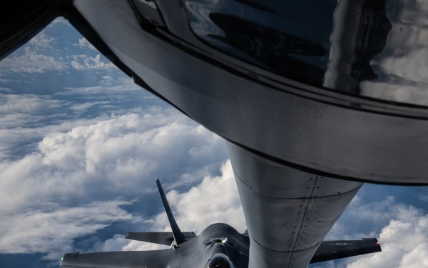 Stronger together: 100th ARW, 48th FW