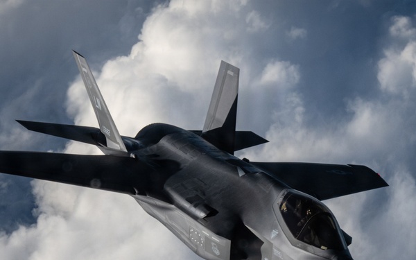 Stronger together: 100th ARW, 48th FW