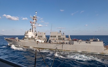 George Washington Conducts Fueling-at-Sea with Dewey