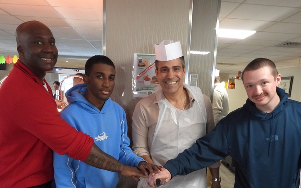 ​​NSA Souda Bay’s Minoan Taverna Hosts Thanksgiving Meal​