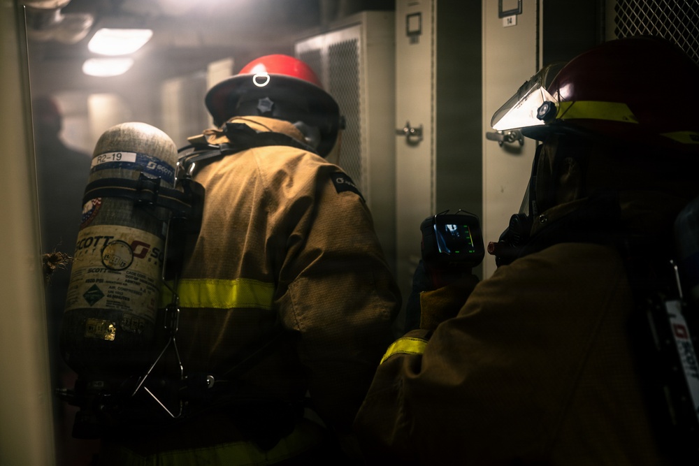 USS Gunston Hall (LSD 44) 8010