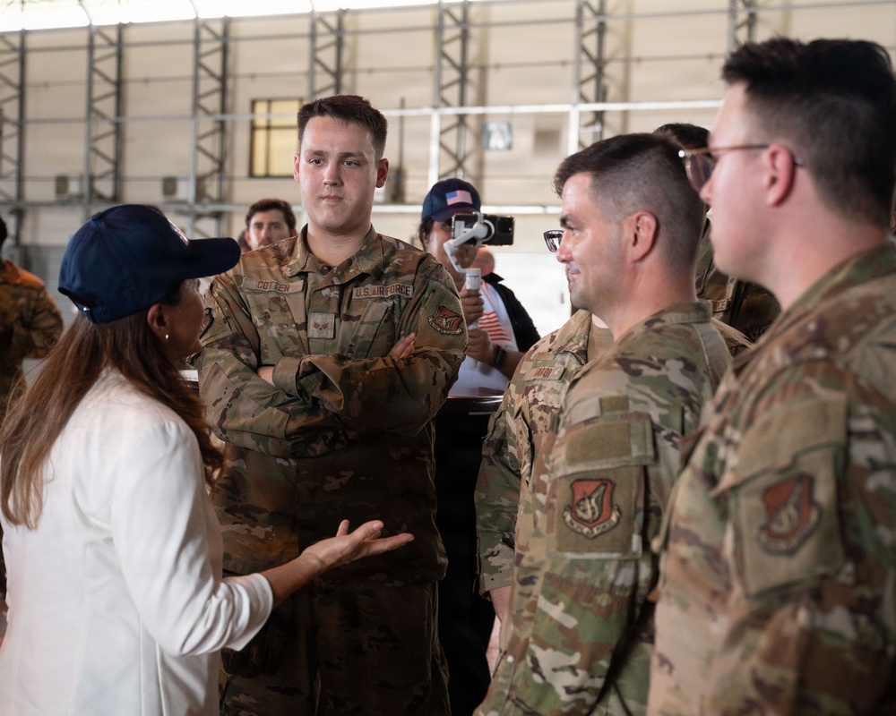 U.S. servicemembers arrive in Sri Lanka to provide disaster relief operations