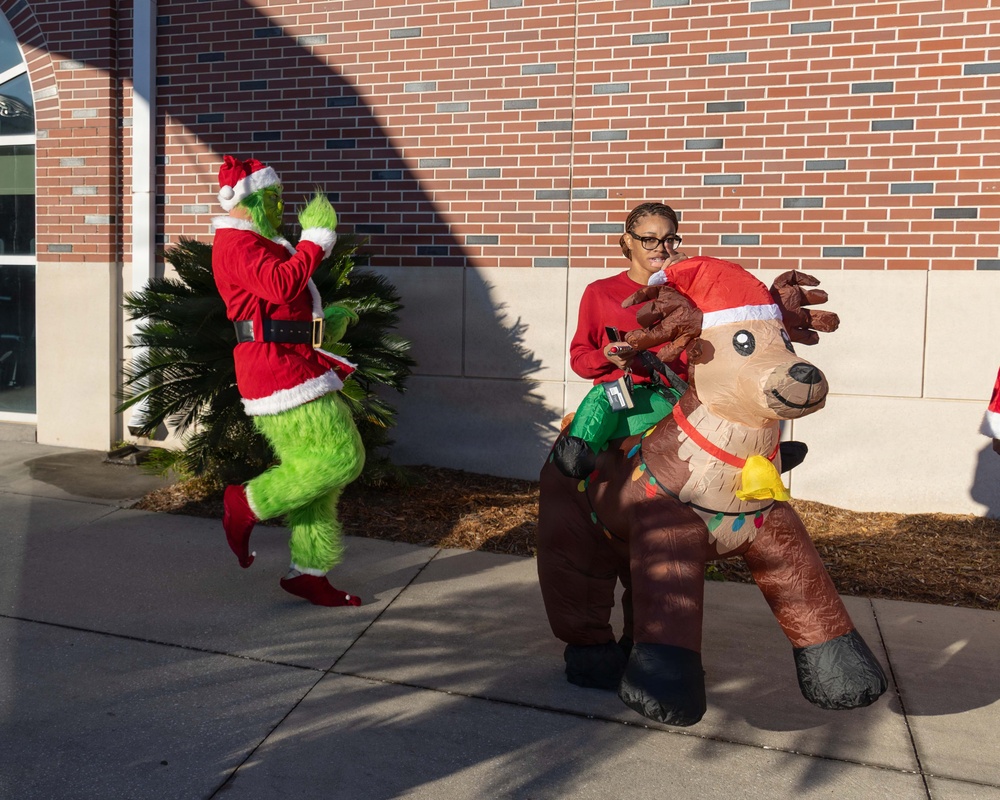 NAS Pensacola MWR Holds Jingle Bell Fun Run