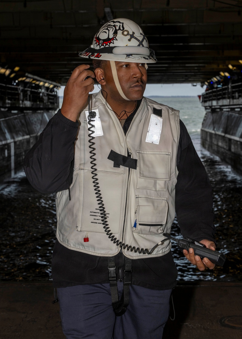 USS Kearsarge Conducts Well Deck Operations