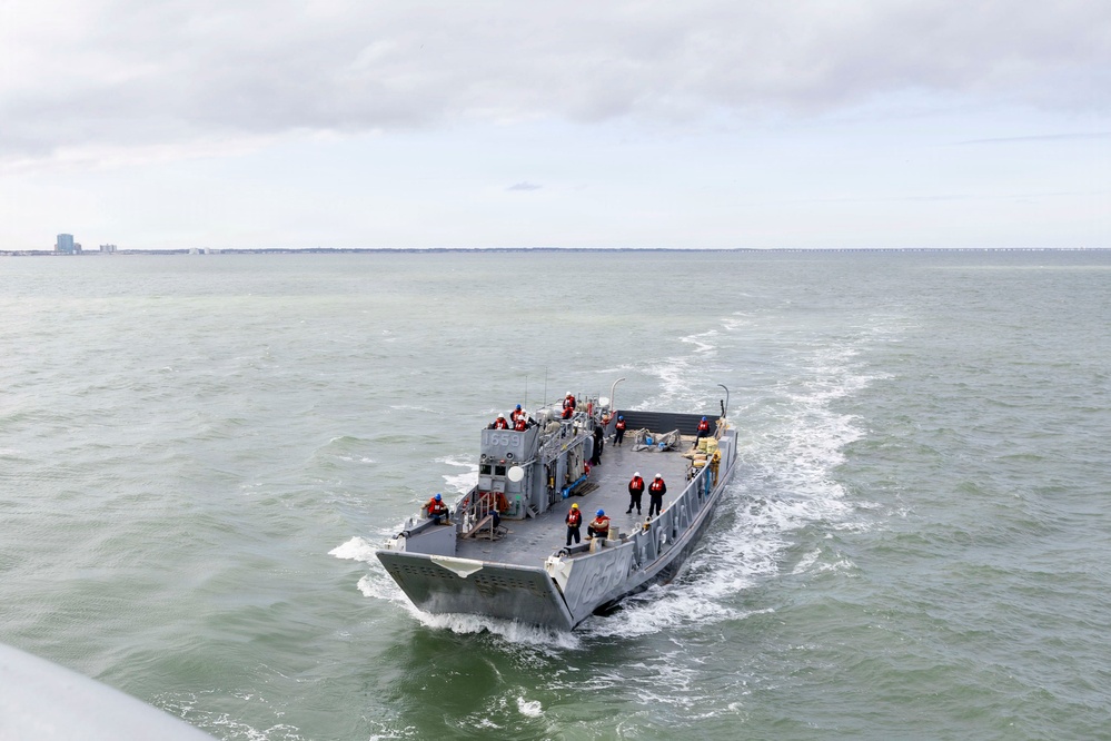 Kearsarge Conducts Well Deck Operations