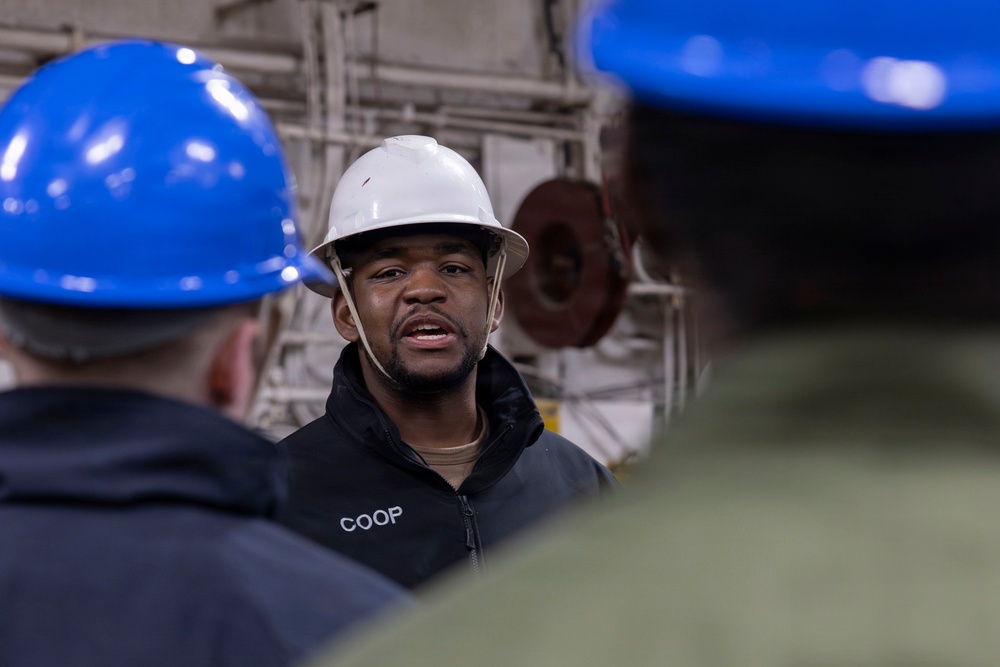 Kearsarge Conducts Shoring Evolution