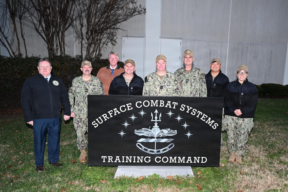 Commander, Naval Surface Mine Warfighting Development Center Visits Surface Warfare Technical Division and Surface Combat Systems Training Command