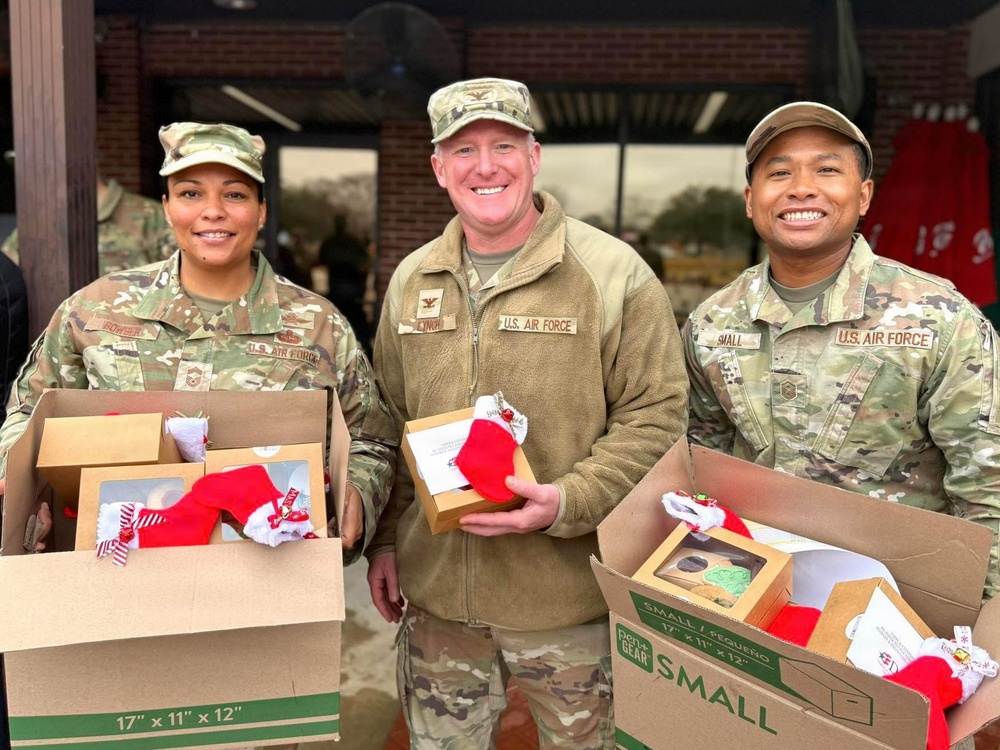 Sweet tradition delivers cheer to Robins Airmen