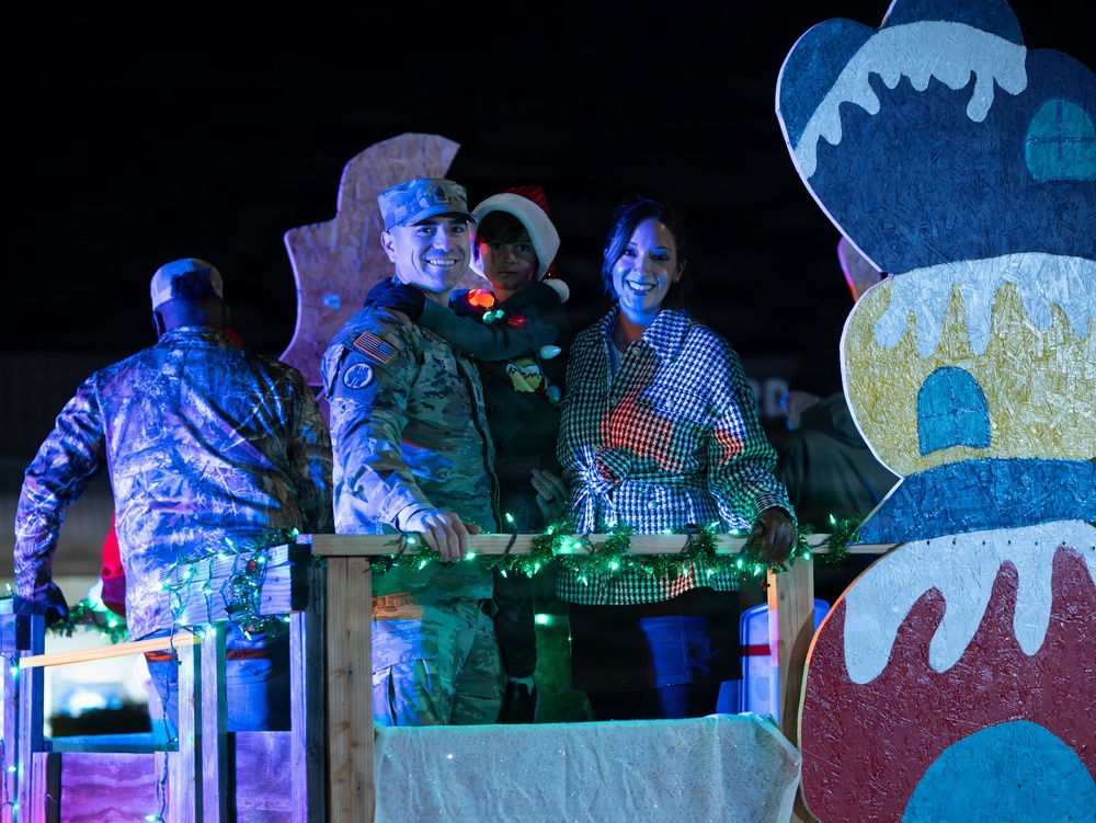 Fort Hunter Liggett I King City, Ca I Holiday Parade