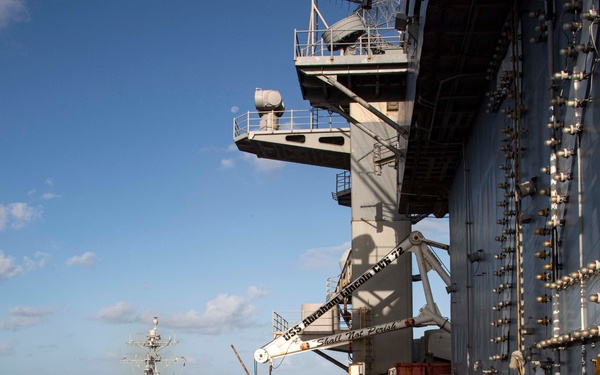 Abraham Lincoln conducts a fueling-at-sea with Michael Murphy