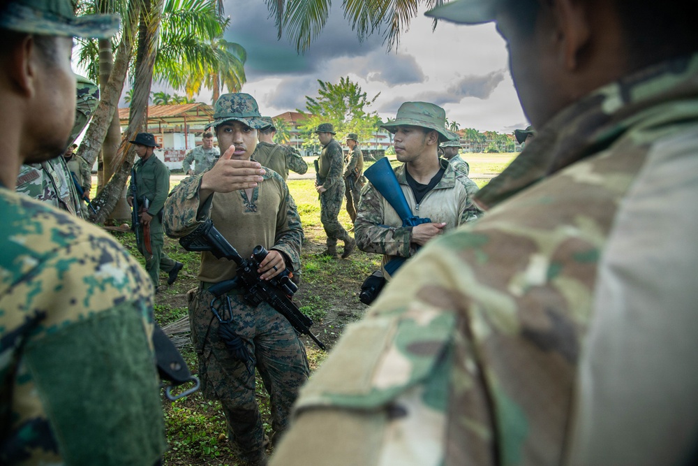Combined Jungle Operations Training Course 26-2: Contact Drills