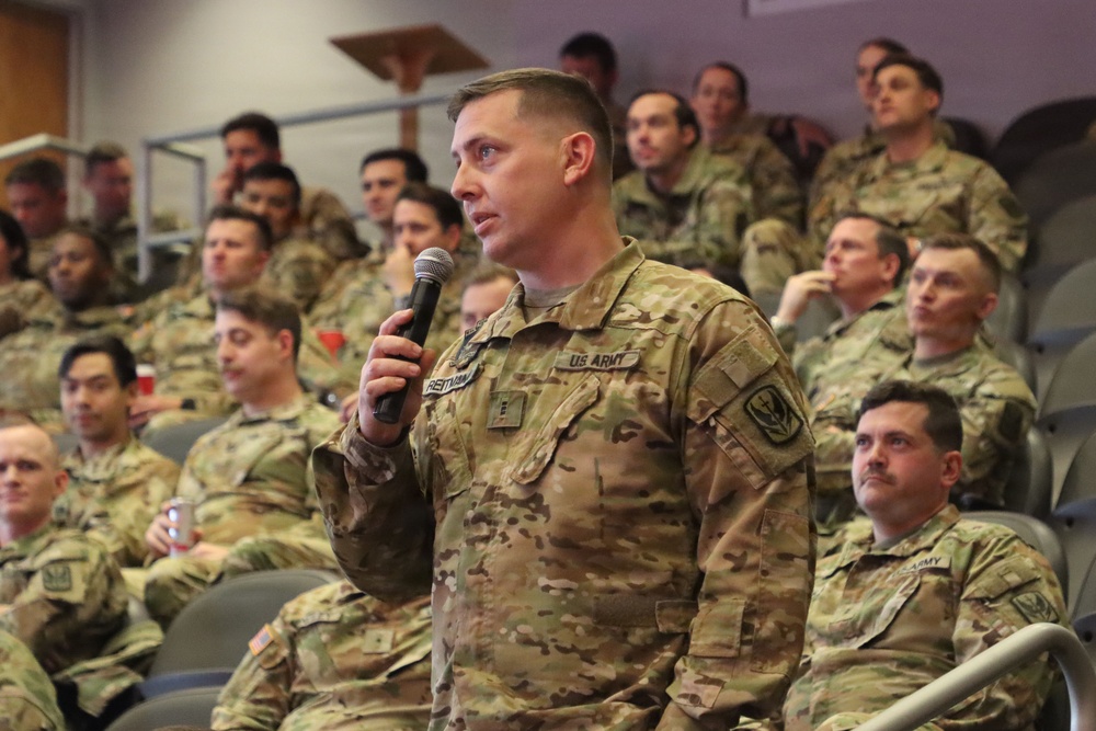 Army Aviation Safety Stand-Down Brings Leaders Together