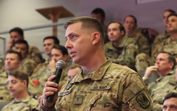 Army Aviation Safety Stand-Down Brings Leaders Together