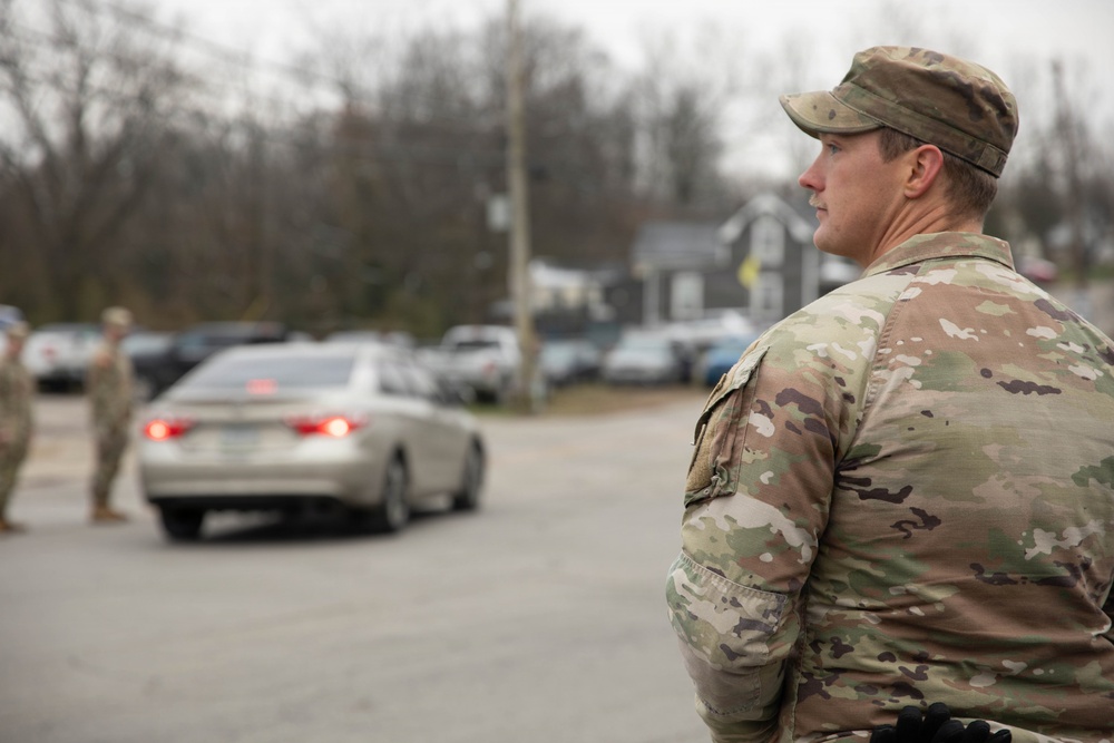 Kentucky Army National Guard helps to usher in the holiday spirit at area parades