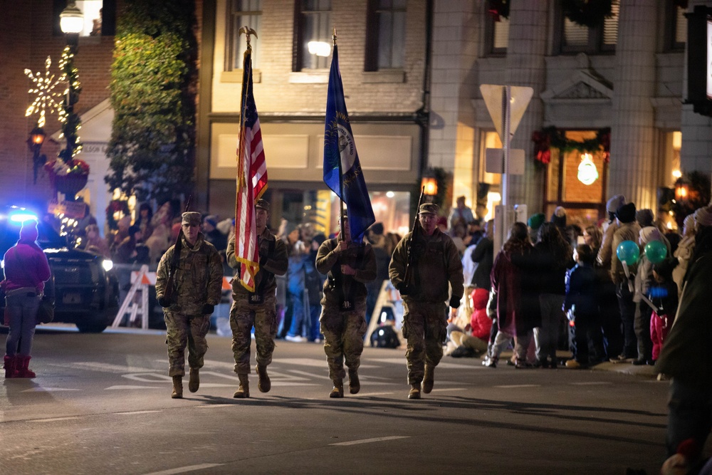 Kentucky Army National Guard helps to usher in the holiday spirit at area parades