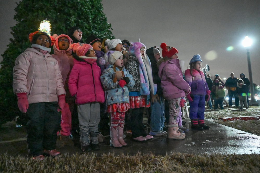 JBAB kicks off holiday season with annual tree lighting