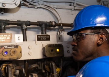 Ronald Reagan Sailors Maintain Readiness During Maintenance Period