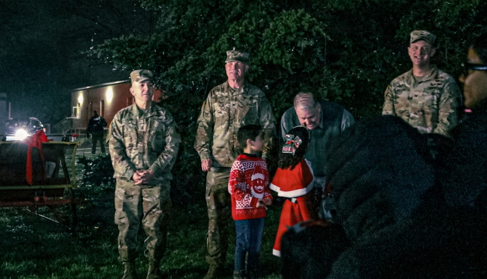 Baumholder Holiday Ceremony Shines with Strength of Partnership