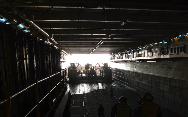 LCAC Performs Well Deck Operations