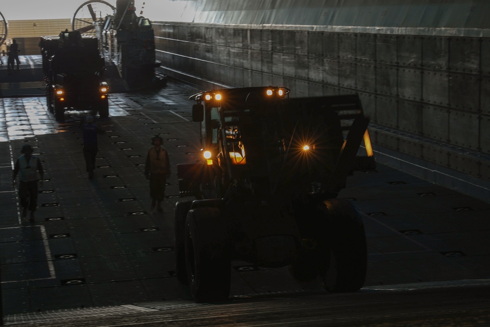 LCAC Performs Well Deck Operations