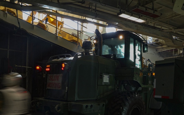 LCAC Performs Well Deck Operations