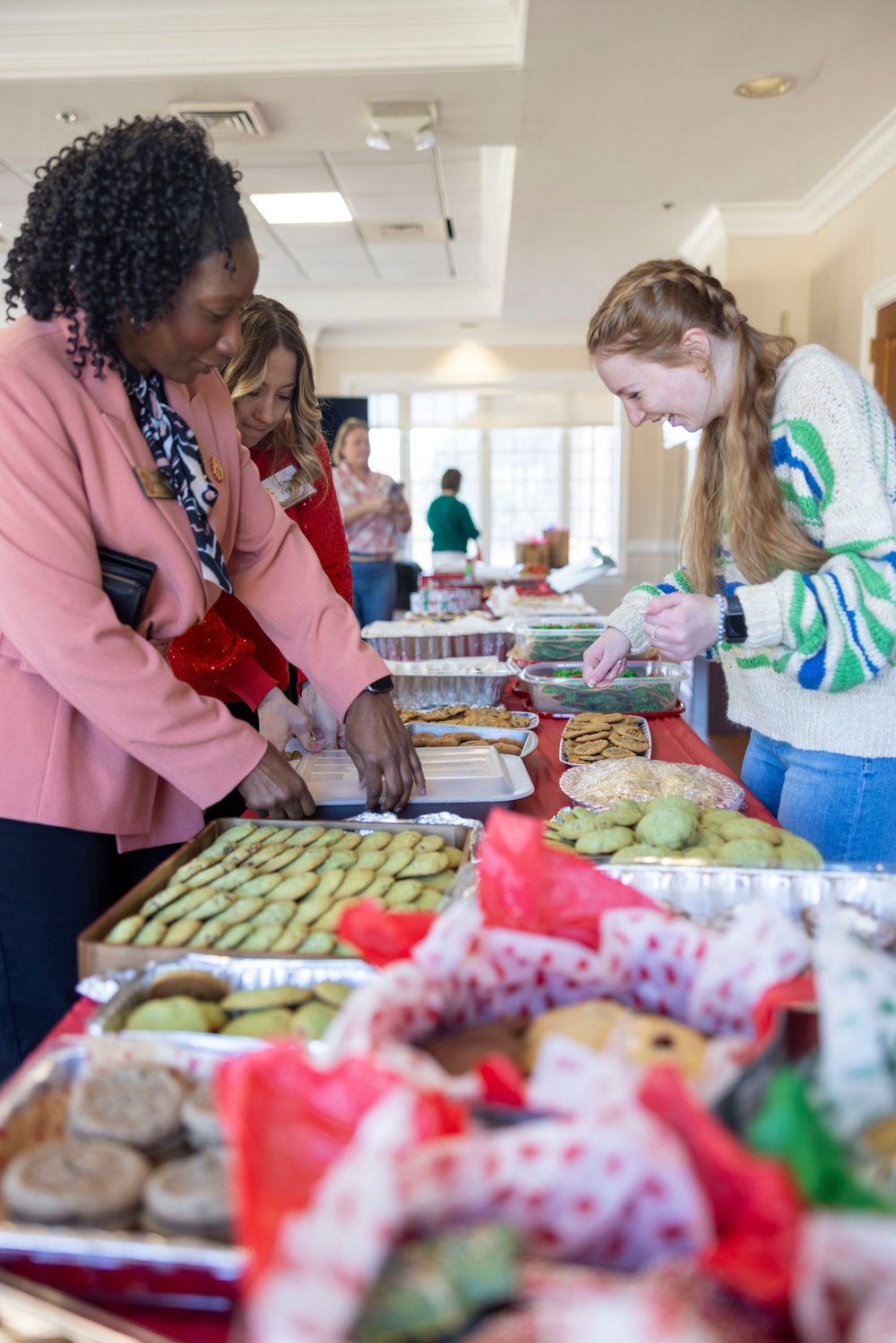 2nd MLG Hosts Cookie Exchange