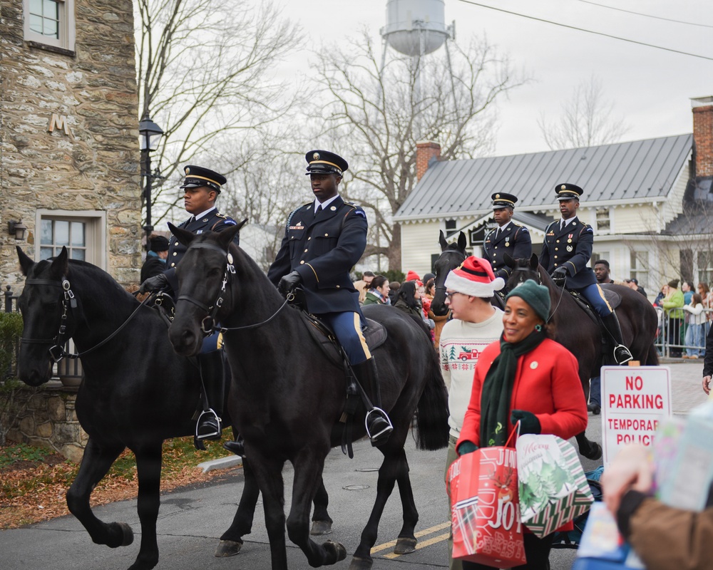 Caisson Christmas Parade in Middleburg