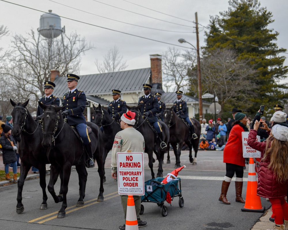 Caisson Christmas Parade in Middleburg