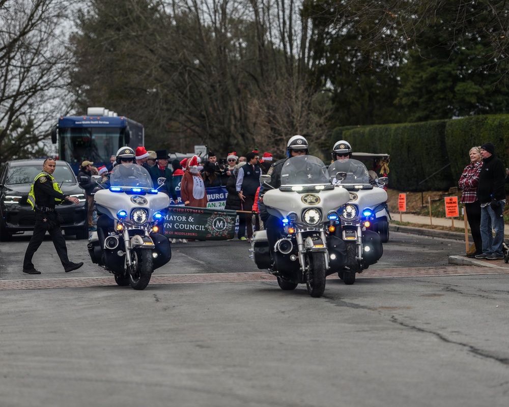 Caisson Christmas Parade in Middleburg