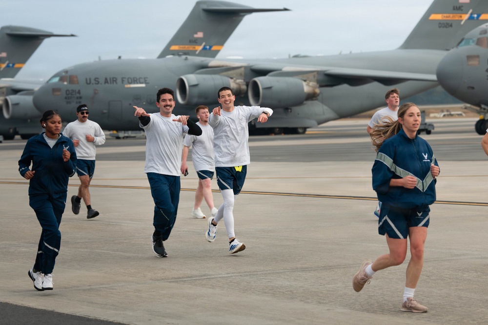 437th Airlift Wing personnel participate in flightline run