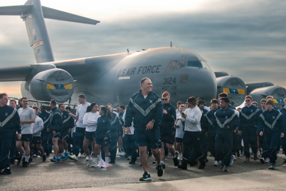 437th Airlift Wing personnel participate in flightline run