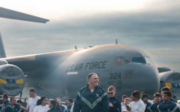 437th Airlift Wing personnel participate in flightline run