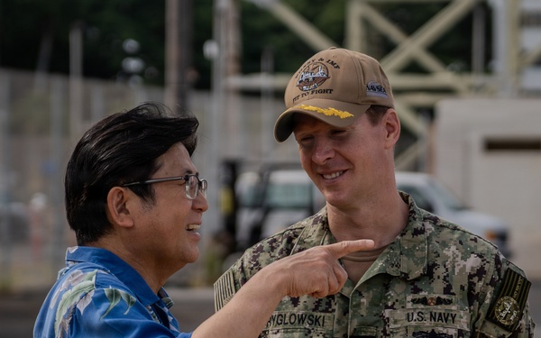 Sasebo Mayor Strengthens Ties with Pearl Harbor Naval Shipyard