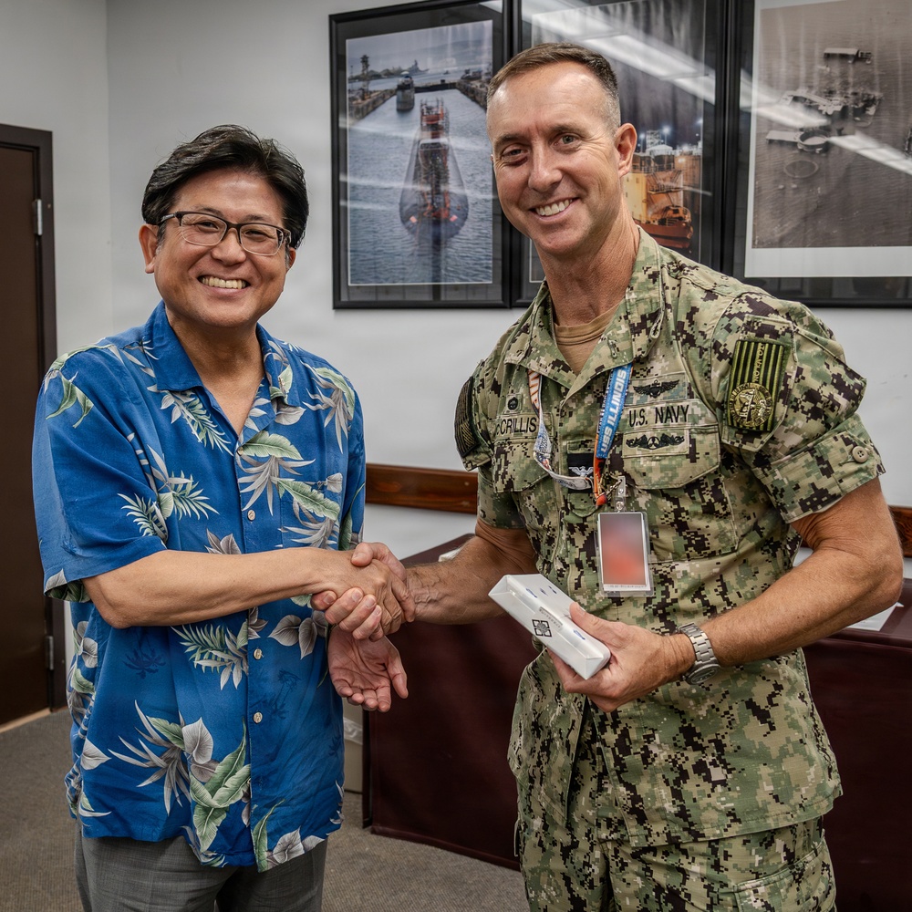 Sasebo Mayor Strengthens Ties with Pearl Harbor Naval Shipyard