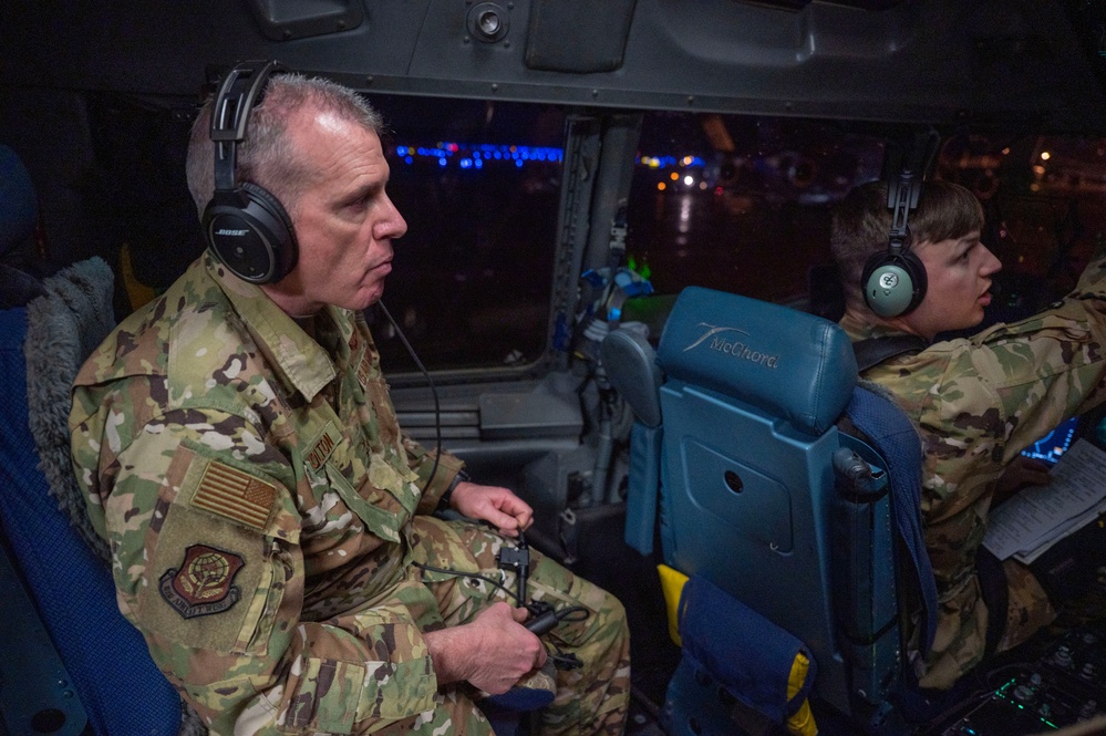 Eighteenth Air Force commander visits RAAF Base Amberley during Operation KENNEY STRIKES BACK