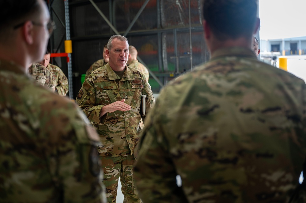 Eighteenth Air Force commander visits RAAF Base Amberley during Operation KENNEY STRIKES BACK