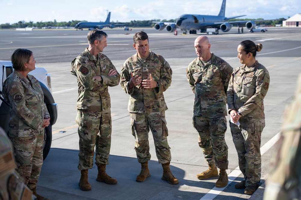 PACAF command team visits the 15th Wing