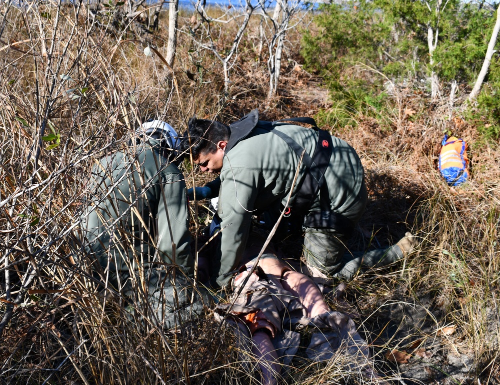 Corpsman Provides Simulated Advanced Life Support