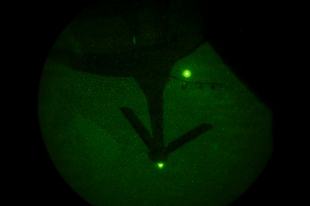 Alaskan Command integrates with USCG Kimball and B-52’s in the Gulf of Alaska