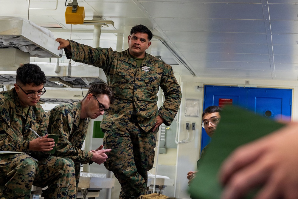 11th MEU Marines, Sailors conduct medical training aboard USS Boxer