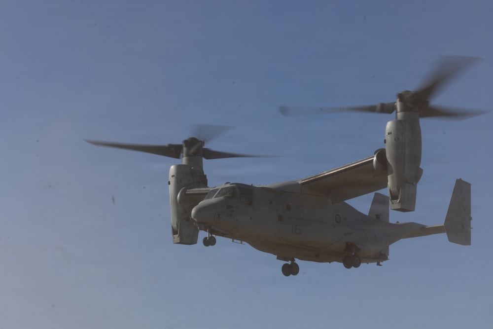 Steel Knight 25: Aces conduct forward refueling