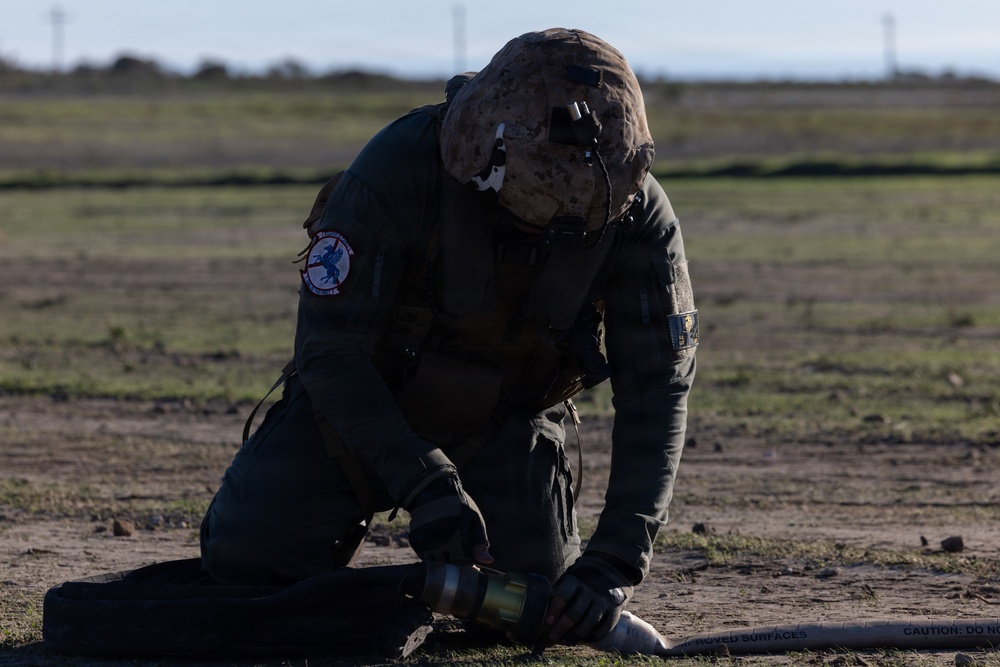 Steel Knight 25: Aces conduct forward refueling