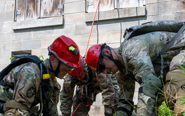 Florida Guard's 44th CERFP enhances readiness through collaborative training exercise