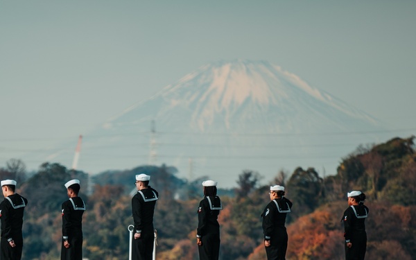 U.S. George Washington Returns to Commander, Fleet Activities Yokosuka