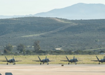 Steel Knight 25: Tomcats depart Miramar and return following Victorville node operations