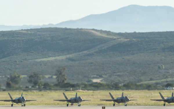 Steel Knight 25: Tomcats depart Miramar and return following Victorville node operations