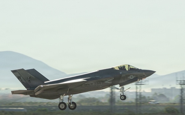 Steel Knight 25: Tomcats depart Miramar and return following Victorville node operations