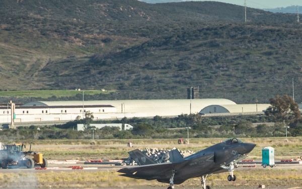Steel Knight 25: Tomcats depart Miramar and return following Victorville node operations