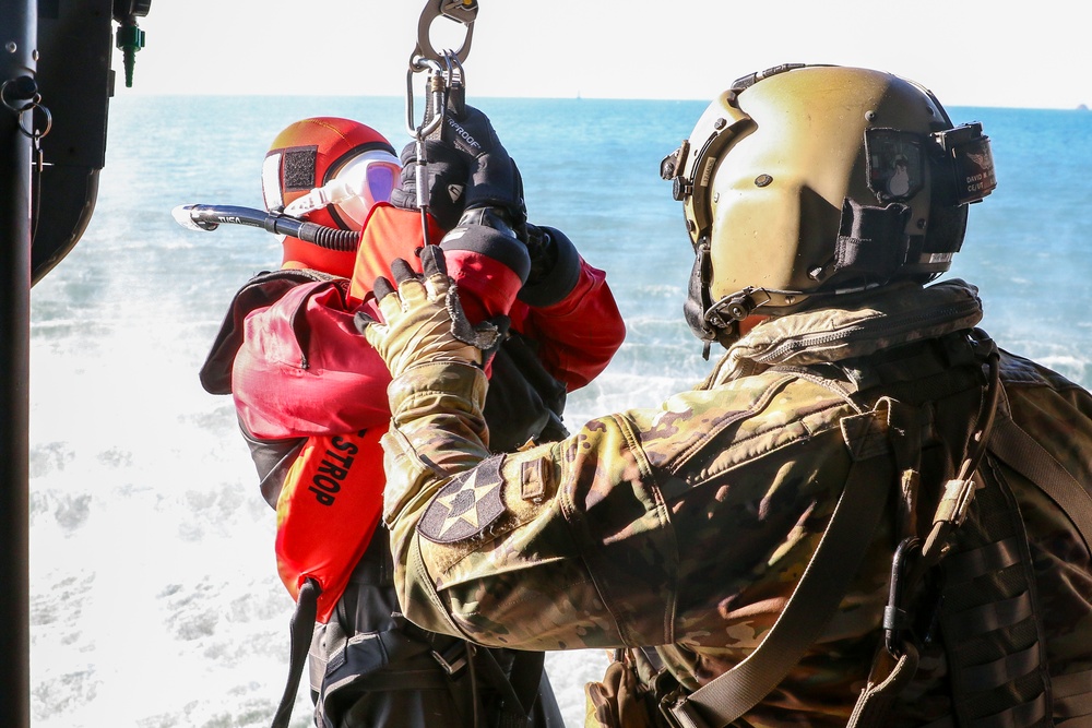 3-2 GSAB Joint Water-Evacuation Training