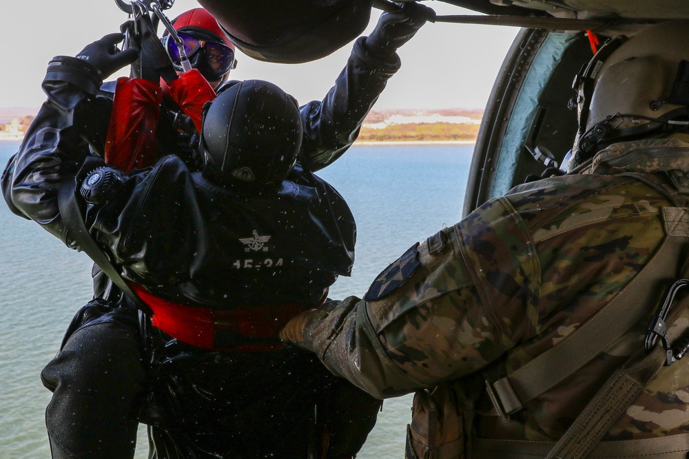 3-2 GSAB Joint Water-Evacuation Training